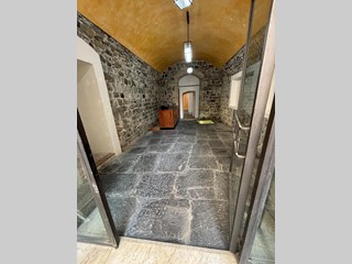 Immobile commerciale in Affitto a Sarzana, 1'400&euro;, 77 m²