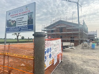 Casa Indipendente in Vendita a Crevalcore, 435'000€, 172 m², con Box