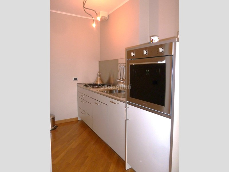 Trilocale in Affitto a Sanremo, 800€, 53 m², arredato