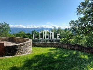 Rustico in Vendita a Vicchio, 280'000€, 230 m²