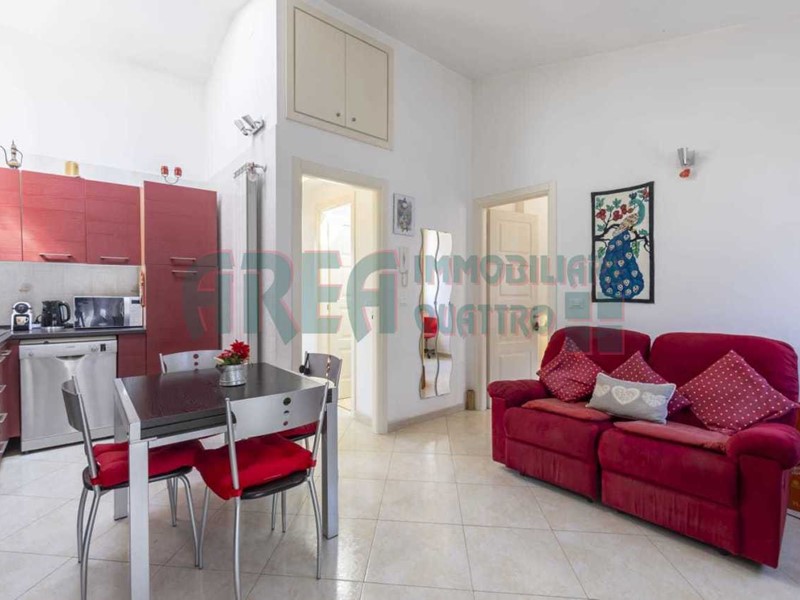 Trilocale in Vendita a Imperia, zona Oneglia, 185'000€, 50 m²