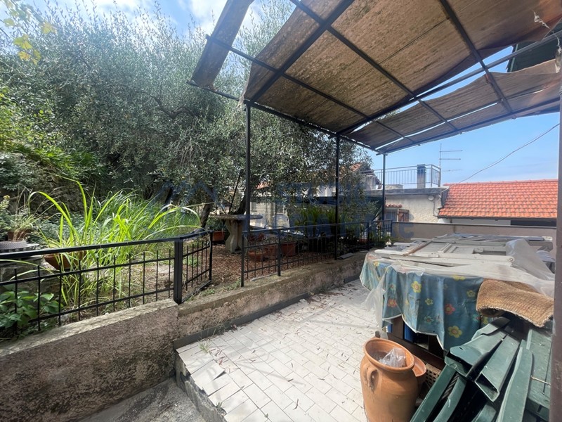 Casa Indipendente in Vendita a Pompeiana, 290'000€, 60 m², con Box