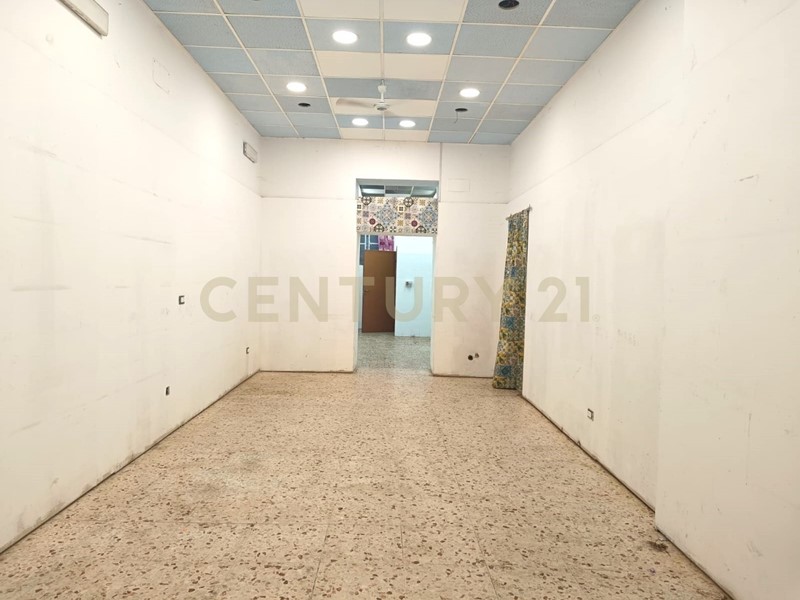 Attività commerciale in Vendita a Messina, 65'000€, 67 m²