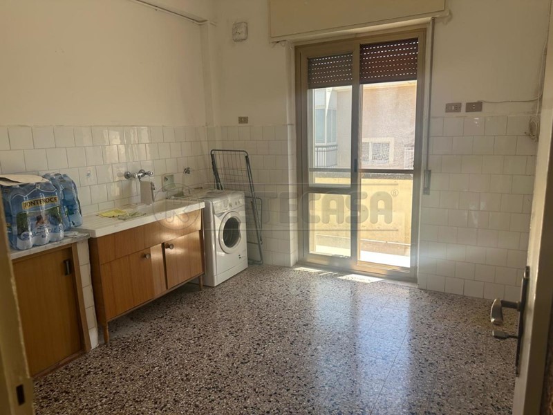 Trilocale in Vendita a Catanzaro, 32'000&euro;, 80 m²