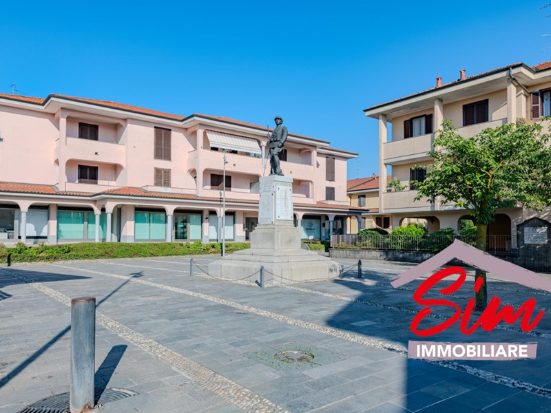 Casa Semi Indipendente in Vendita a Caltignaga, 84'000€, 108 m², con Box