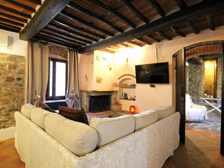 Casa Indipendente in Vendita a Capannori, zona San Ginese, 260'000€, 190 m², arredato