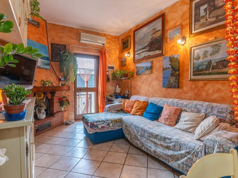 Bilocale in Vendita a Vicopisano, zona San Giovanni Alla Vena, 85'000€, 40 m²