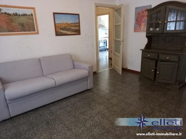 Trilocale in Vendita a Massa, zona Marina di Massa, 270'000&euro;, 70 m², arredato, con Box