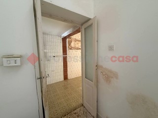 Quadrilocale in Vendita a Pulsano, 48'000€, 64 m²