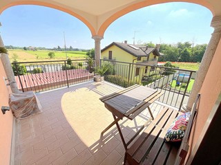 Trilocale in Vendita a Buscate, 177'000€, 89 m²