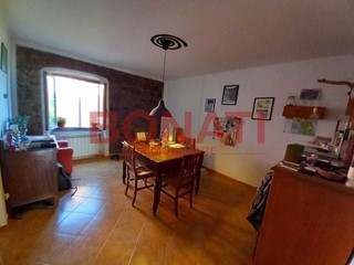 Appartamento in Vendita a Lerici, zona La Serra, 240'000&euro;, 82 m²