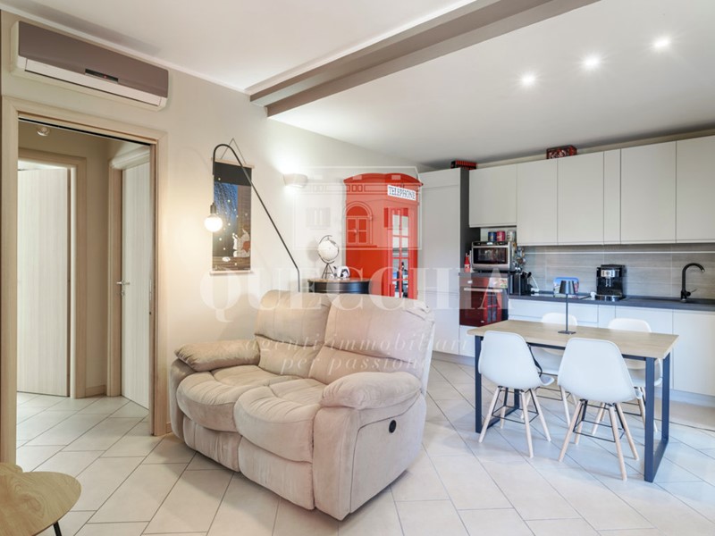 Trilocale in Vendita a Peschiera del Garda, 345'000€, 85 m², con Box