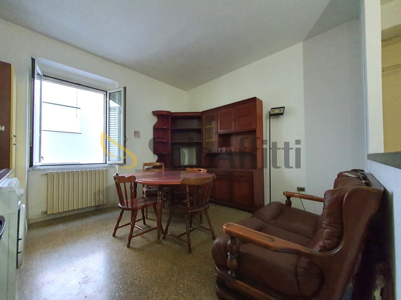 Trilocale in Affitto a Catanzaro, zona Centro, 400&euro;, 70 m², arredato