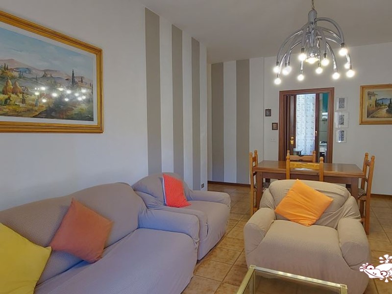 Quadrilocale in Vendita a San Gimignano, 275'000€, 117 m²
