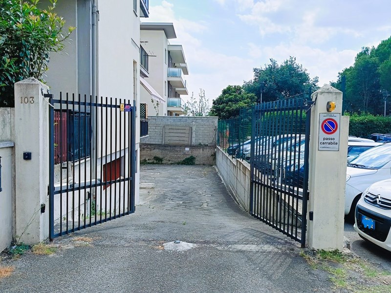 Posto auto in Vendita a Sesto Fiorentino, zona NETO, 15'000€, 15 m²