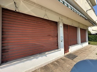 Negozio in Vendita a Pianiga, zona CENTRALE, 70'000€, 80 m²