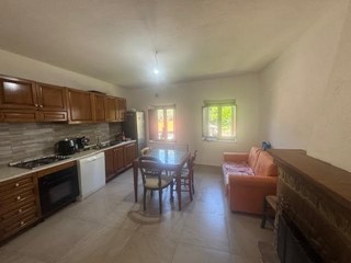 Casa Indipendente in Vendita a Calci, 189'000€, 180 m²