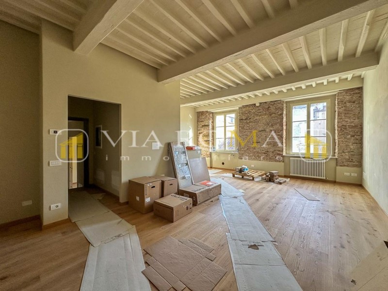 Quadrilocale in Vendita a Lucca, 600'000€, 13 m², arredato