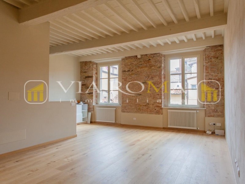 Quadrilocale in Vendita a Lucca, 600'000&euro;, 13 m², arredato