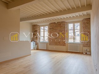 Quadrilocale in Vendita a Lucca, 600'000&euro;, 13 m², arredato