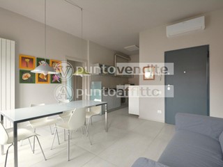 Appartamento in Vendita a Lucca, zona San Marco, 218'000€, 90 m²