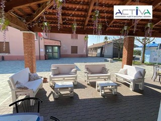 Attività commerciale in Vendita a Rivarolo Canavese, 88'000€, 140 m², arredato