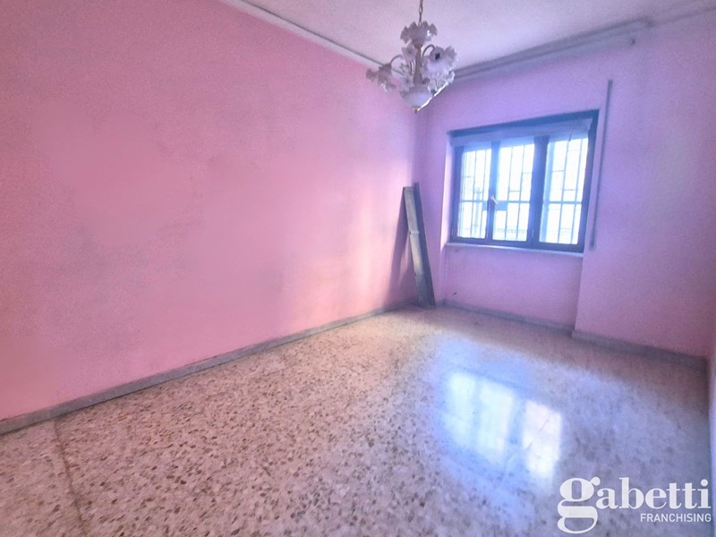 Trilocale in Vendita a Pomigliano d'Arco, 140'000€, 75 m²
