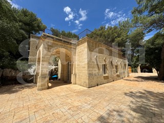 Villa bifamiliare in Vendita a Ruffano, 480'000€, 200 m²