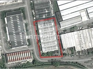 Capannone in Vendita a Rosate, 17'000€, 4000 m²