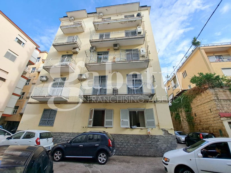 Quadrilocale in Vendita a Pozzuoli, 179'000€, 120 m²