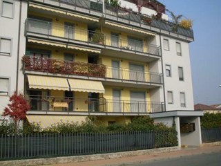 Monolocale in Affitto a Dalmine, 350€, 35 m², arredato