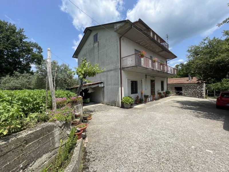 Casa Indipendente in Vendita a Montemarano, 39'000&euro;, 170 m²