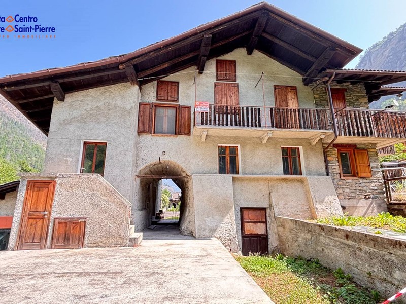 Casa Indipendente in Vendita a Aymavilles, 220'000&euro;, 172 m²