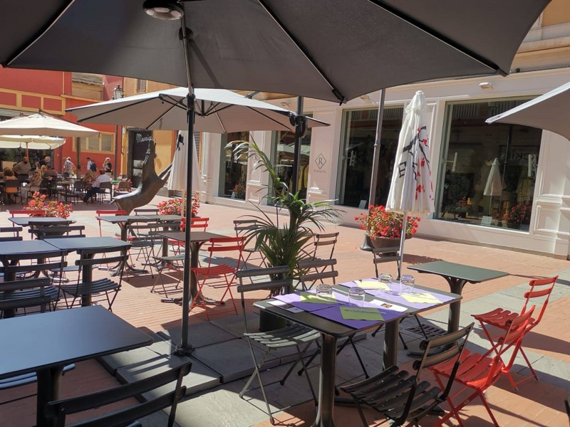 Attività commerciale in Vendita a Ventimiglia, 100 m²