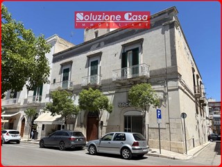 Trilocale in Vendita a Canosa di Puglia, 89'000€, 75 m²