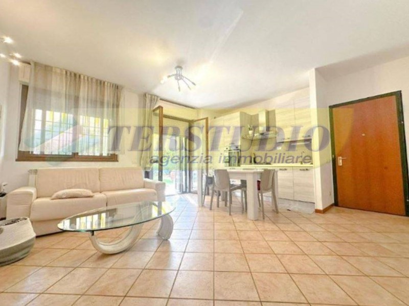 Bilocale in Vendita a Brivio, 115'000€, 60 m²