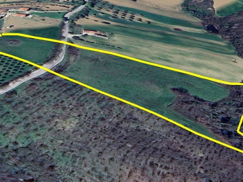 Terreno agricolo in Vendita a Bellante, 50'000€, 35950 m²