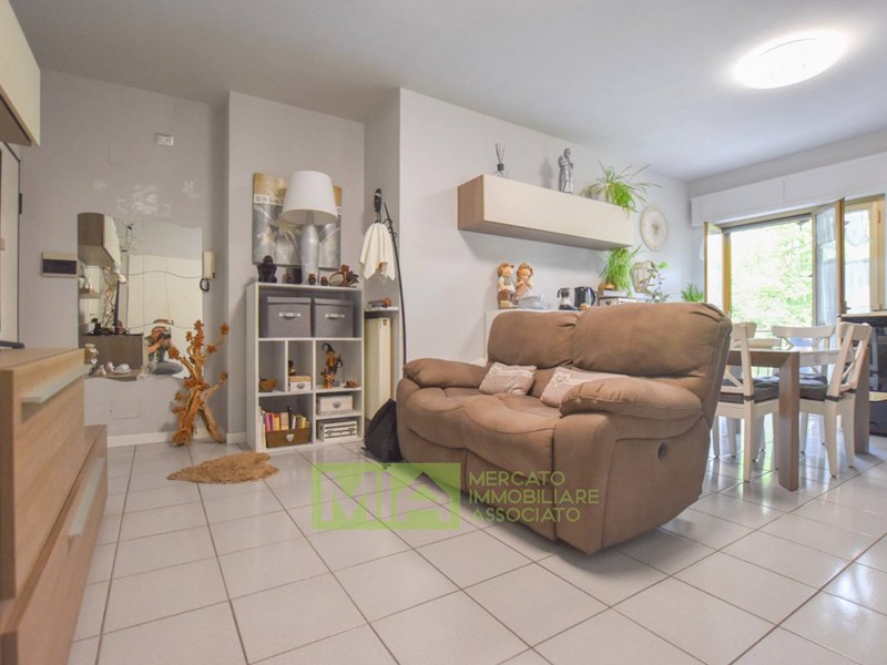 Appartamento in Vendita a Comunanza, 90'000€, 70 m²