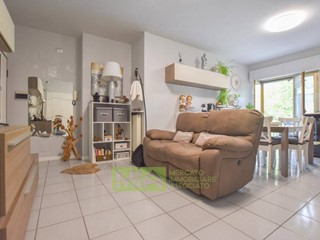 Appartamento in Vendita a Comunanza, 90'000€, 70 m²