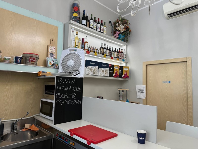 Attività commerciale in Vendita a Verona, 50'000€, 45 m²