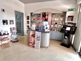 Attività commerciale in Vendita a Casalnuovo di Napoli, 55'000€, 150 m²