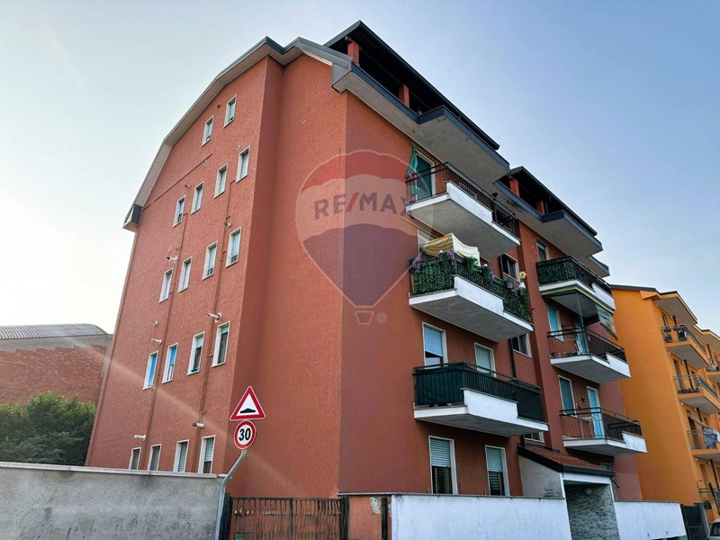 Bilocale in Vendita a Limbiate, 109'000€, 60 m²
