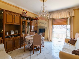 Quadrilocale in Vendita a Catania, 80'000&euro;, 105 m²