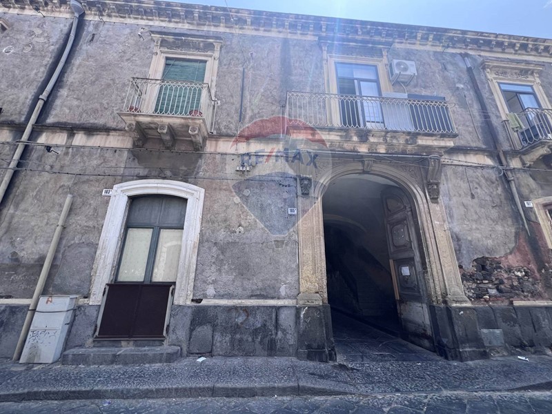 Bilocale in Vendita a Catania, 25'000&euro;, 56 m²