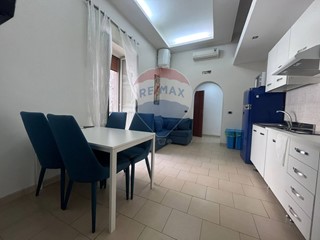 Trilocale in Vendita a Napoli, 198'000€, 65 m²