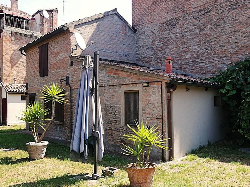 Casa Indipendente in Affitto a Ferrara, 730&euro;, 80 m²