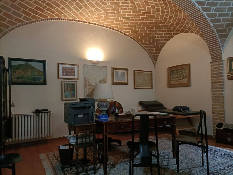 Ufficio in Affitto a Teramo, 550&euro;, 55 m²
