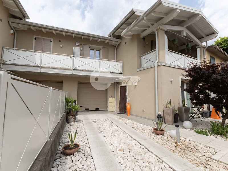 Casa Semi Indipendente in Vendita a Ghedi, 285'000€, 125 m²