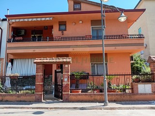 Casa Indipendente in Vendita a Camigliano, 220'000€, 220 m²