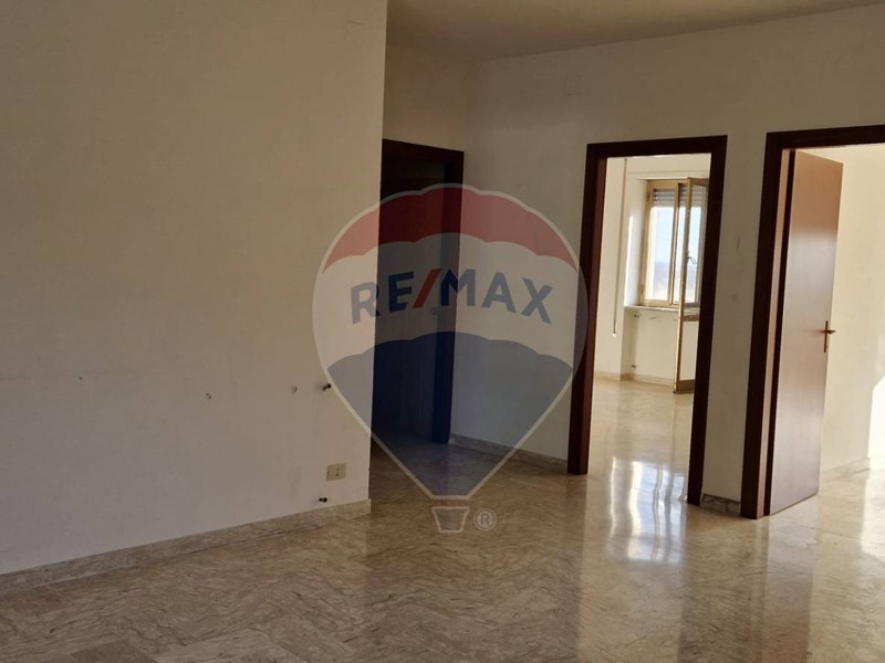 Trilocale in Vendita a Minturno, 78'000€, 80 m²